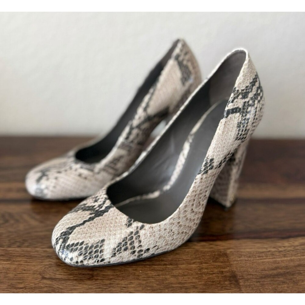 Tory Burch Size 6.5 Leather Snake Block Heel Pumps 3.5" heel round toe